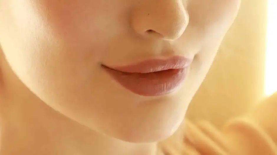 Corner Lip Lift